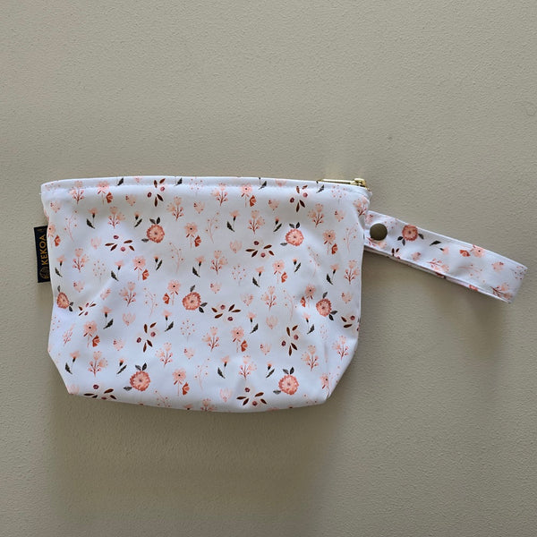 Kekoa Wetbag | Small Wild Flowers