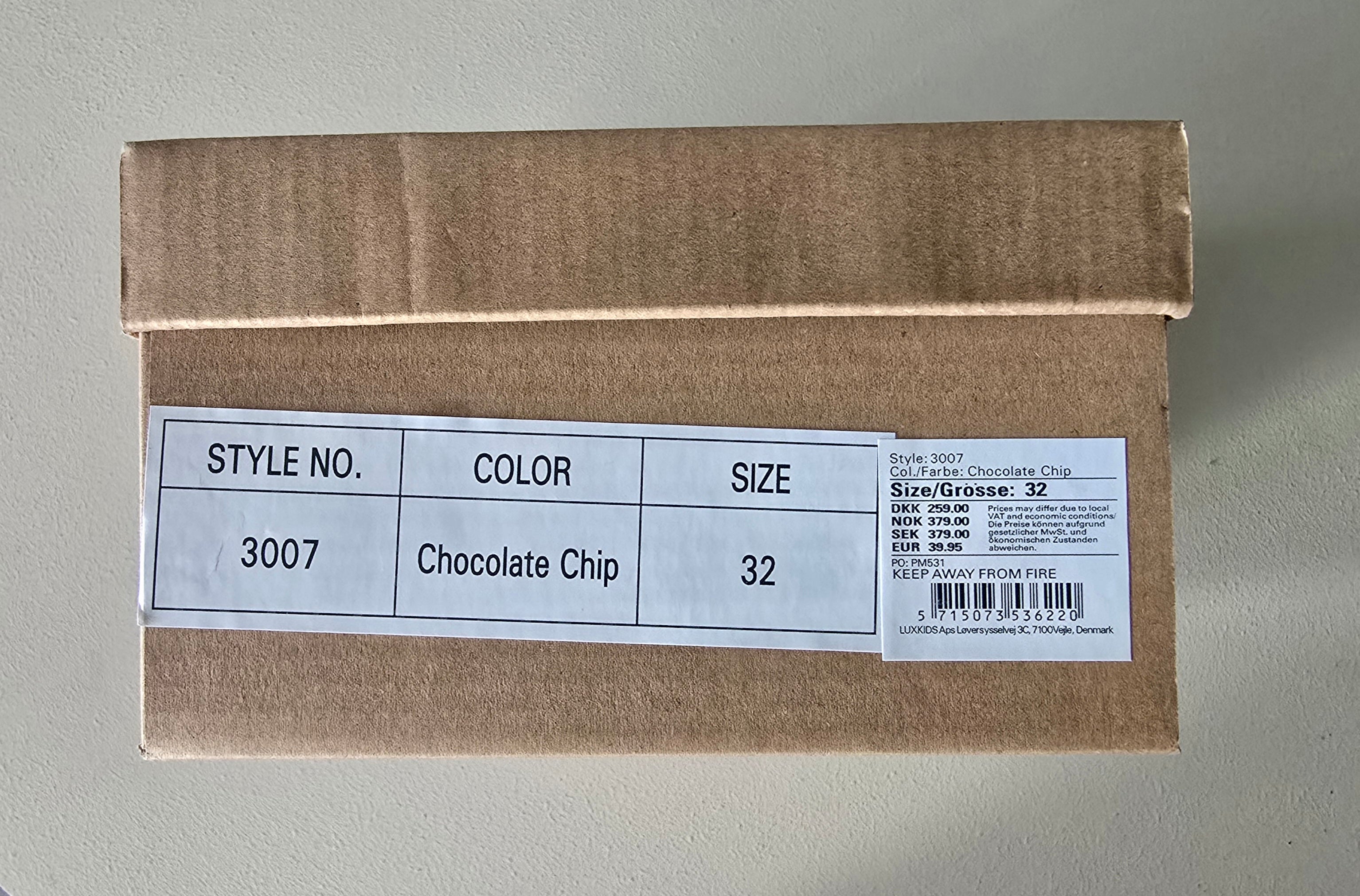 Mikk-Line Brown trainer shoes (32 and 33)