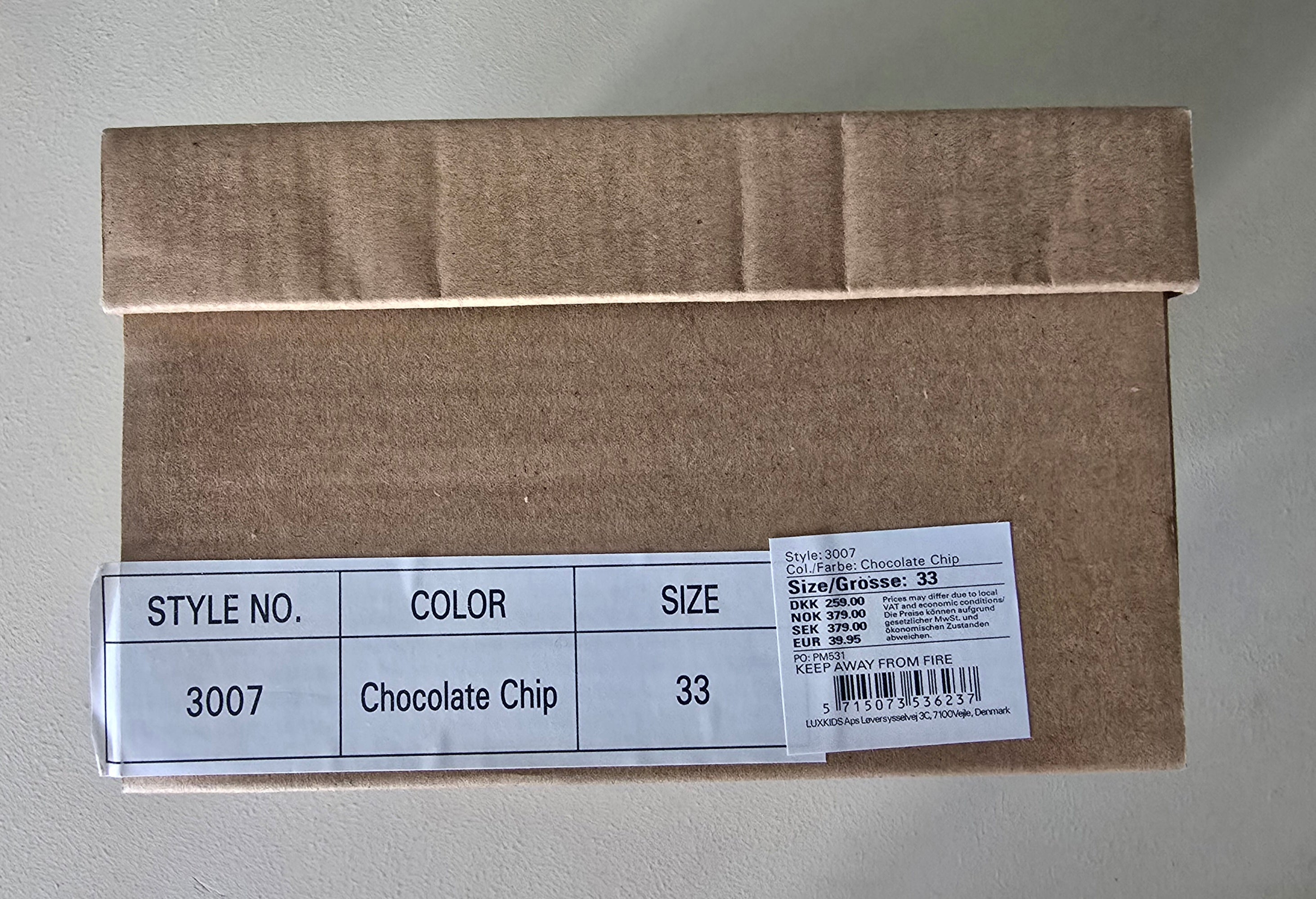 Mikk-Line Brown trainer shoes (32 and 33)