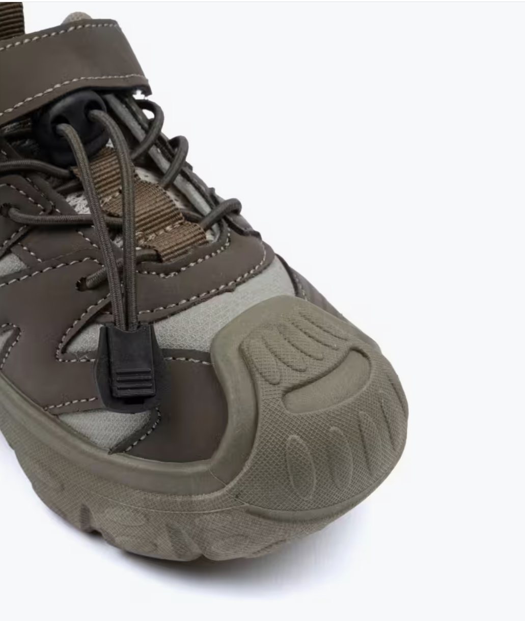 Mikk-Line Brown trainer shoes (32 and 33)
