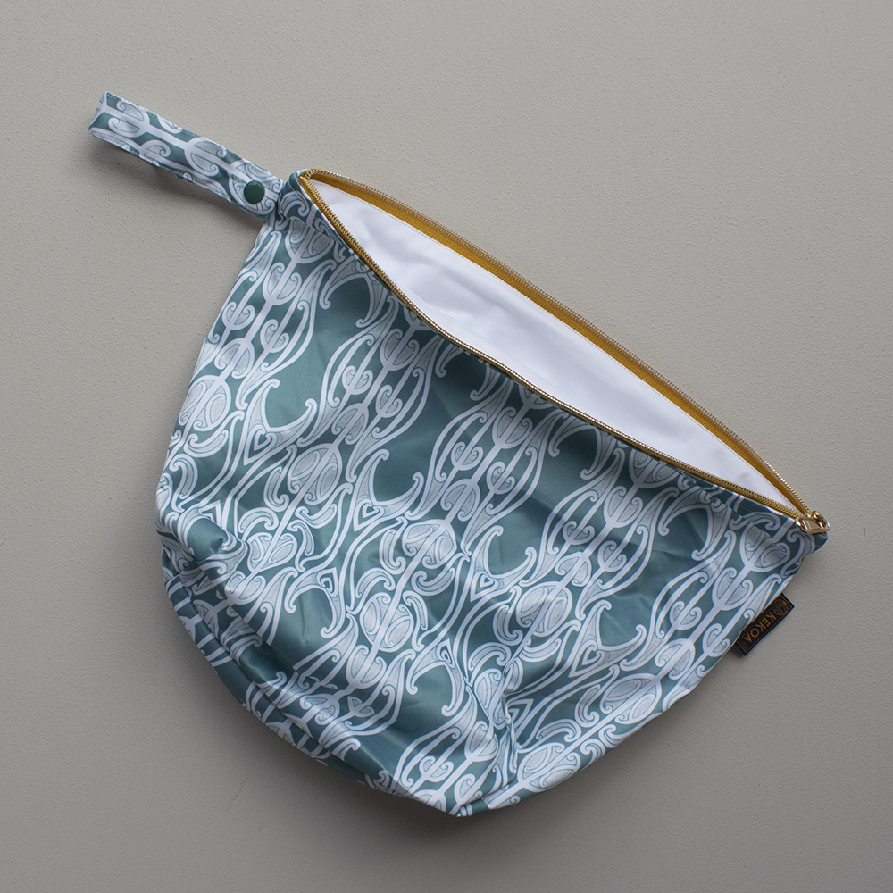 Kekoa Wetbag | Medium Weeping Broom (not absorbent)